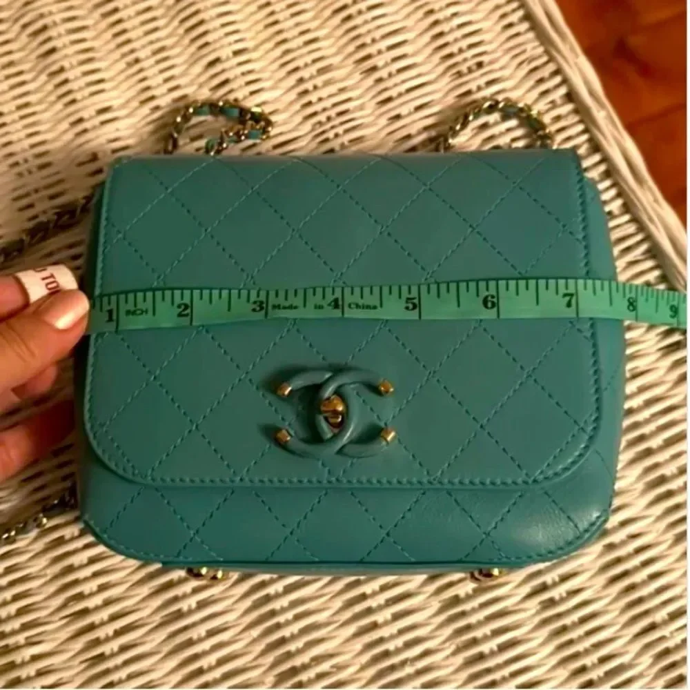 2019 *LIKE NEW* Authentic 🌺CHANEL🌺 CC *TIFFANY-BLUE/GREEN* Quilted Calfskin Mini